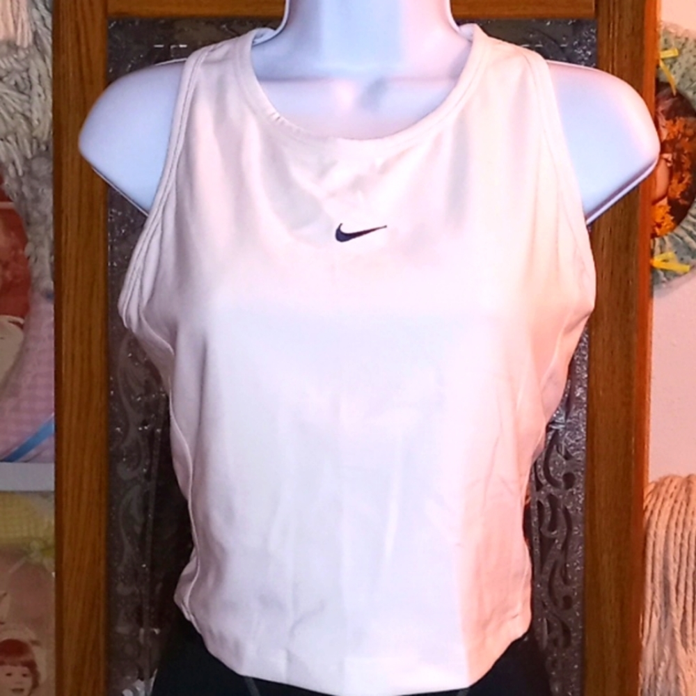 NWOT, NIKE,Long-Style, Dri-Fit, White, Sports Bra with Black Swoosh🖤🤍